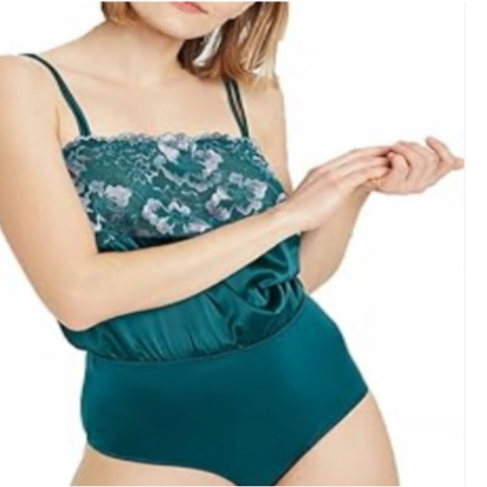 NWT Auden Emerald Green Lace Lingerie Chemise Bodysuit Silky Medium